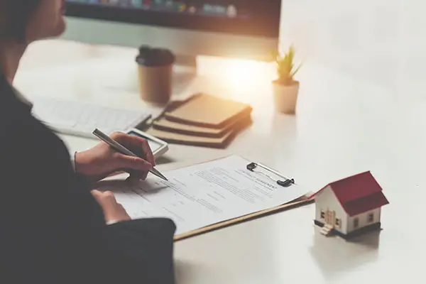 企业怎么从外国招工